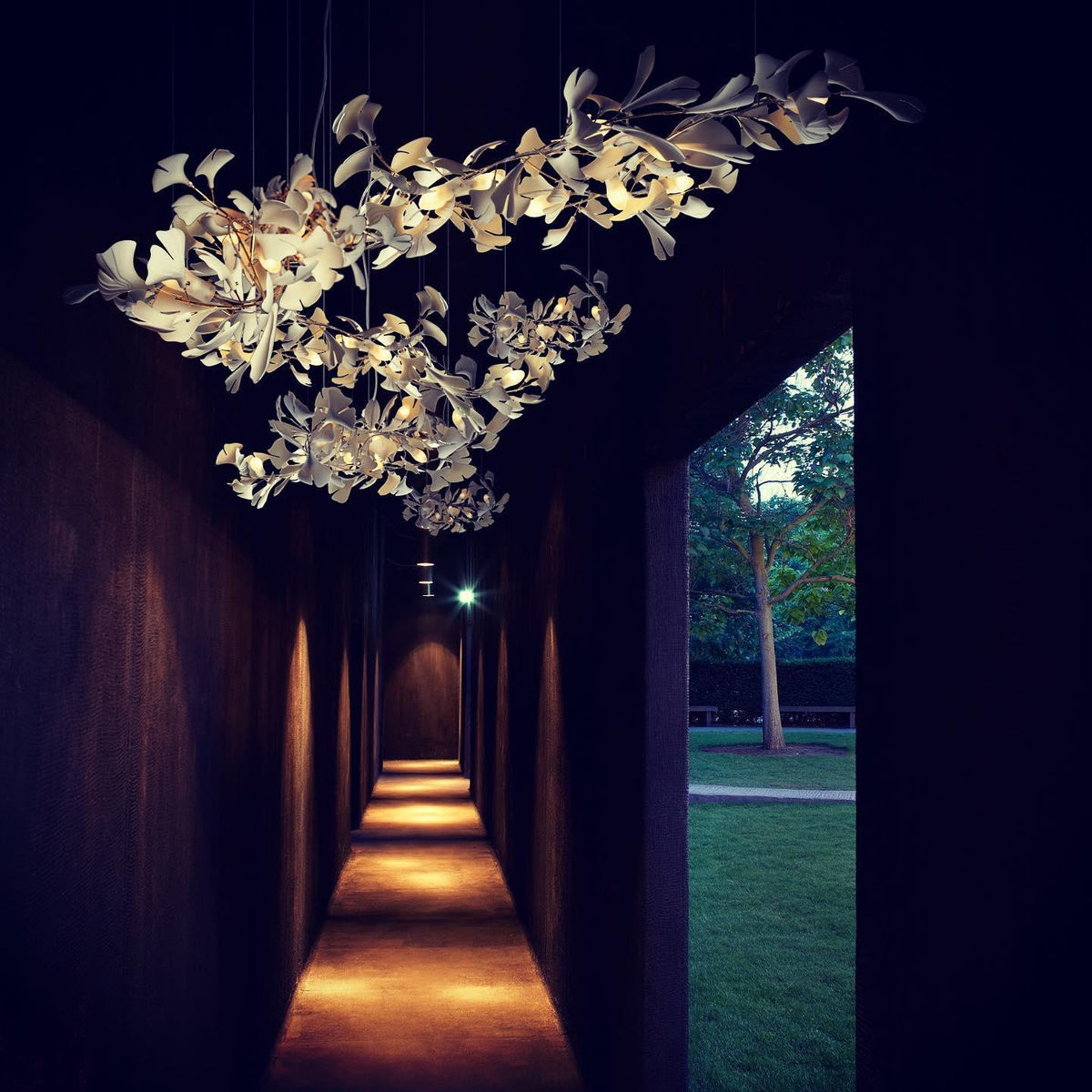 Thalorienne Gingko Chandelier