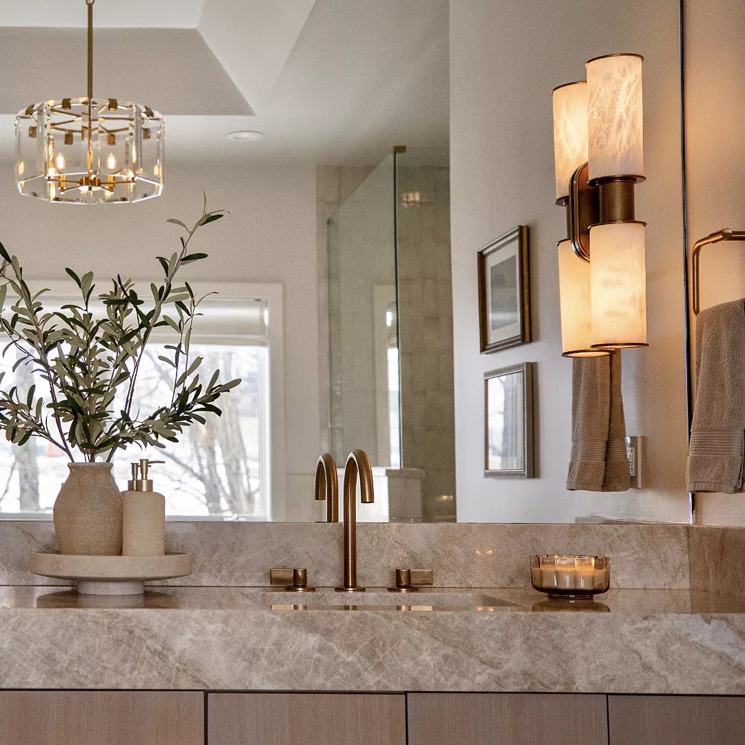 Nivivina Vertical Alabaster Sconce