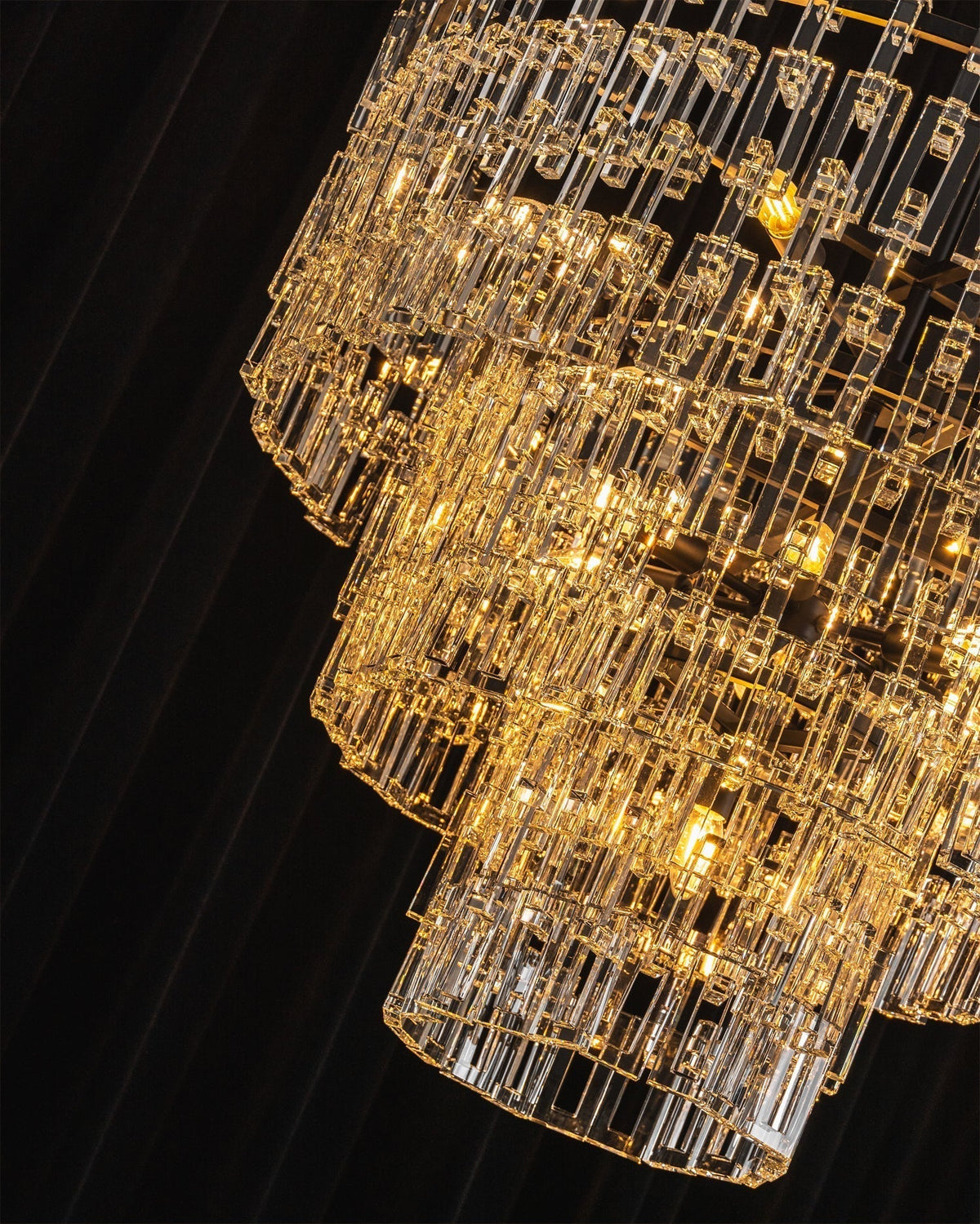 Elyelira Geometric Crystal Chandelier