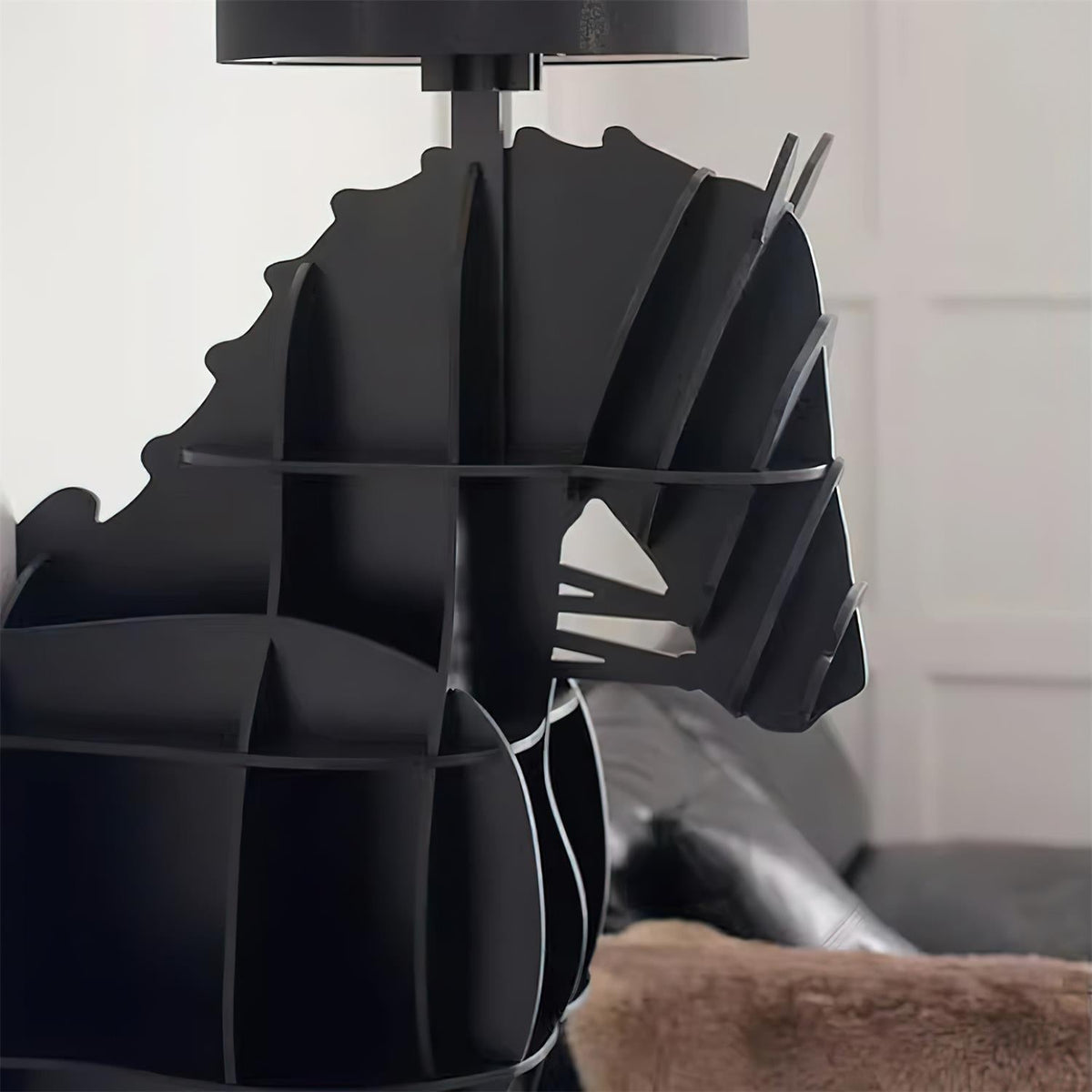 Aveninira Floor Lamp