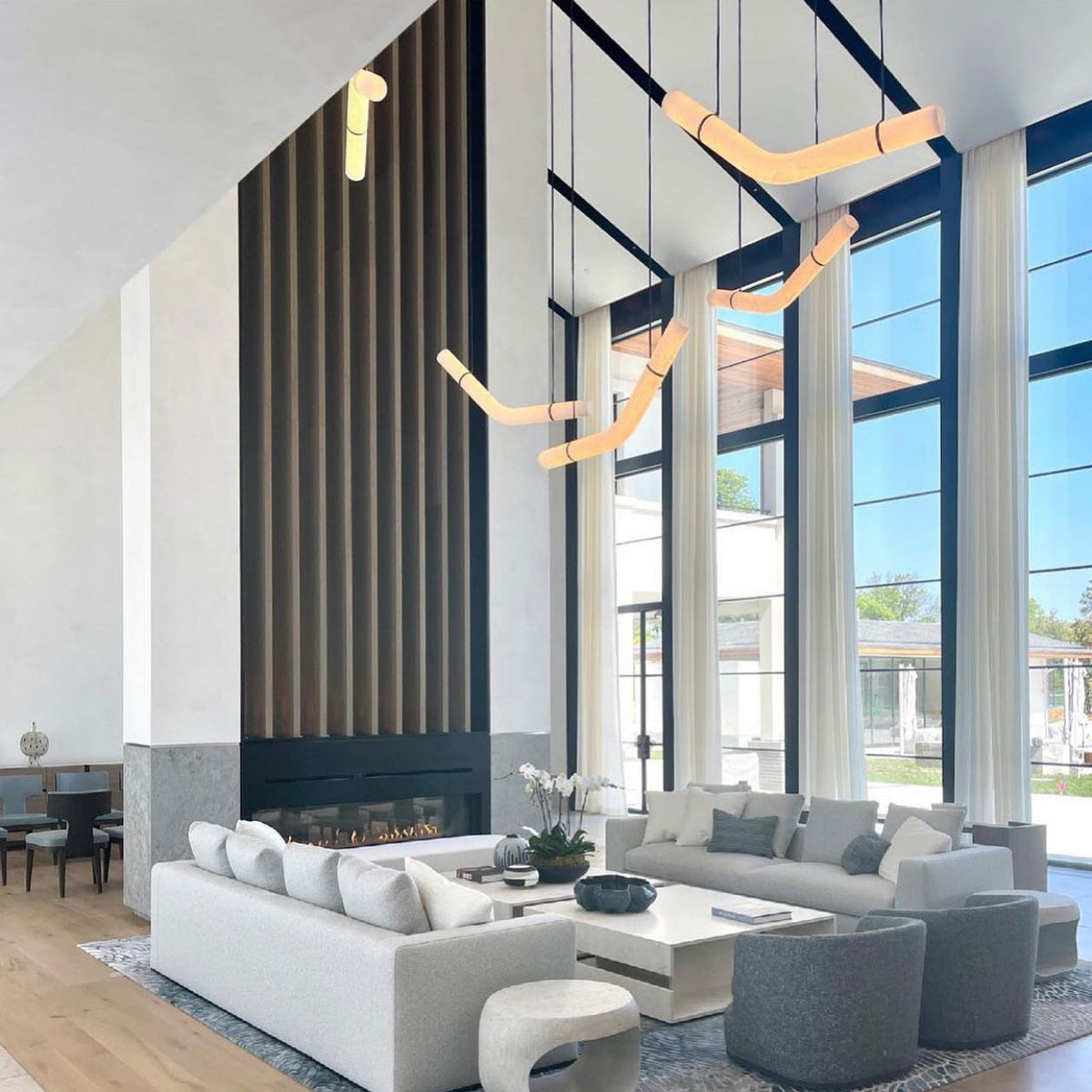Mithos Curved Alabaster Pendant Light