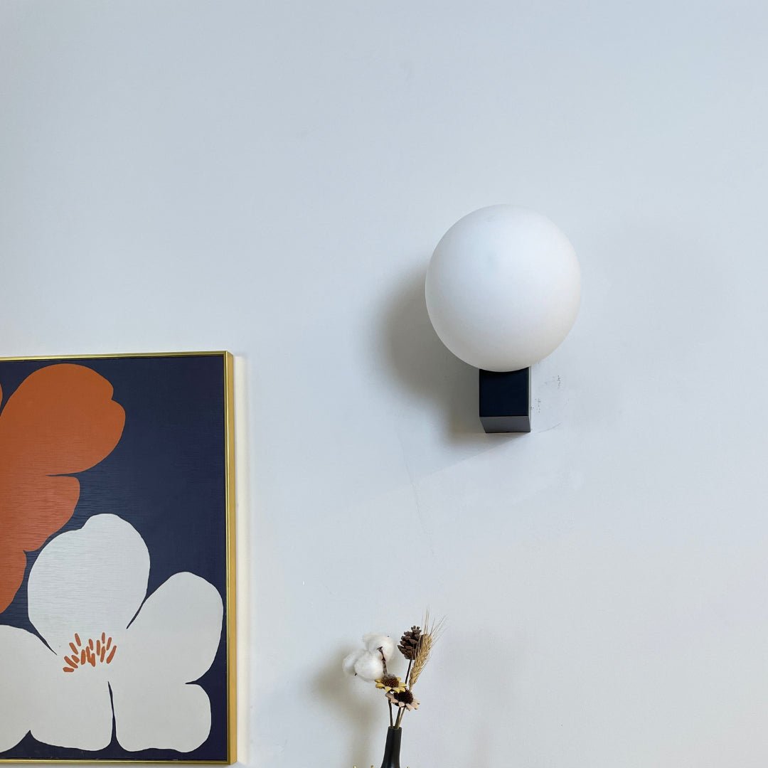 Vantheir Wall Lamp