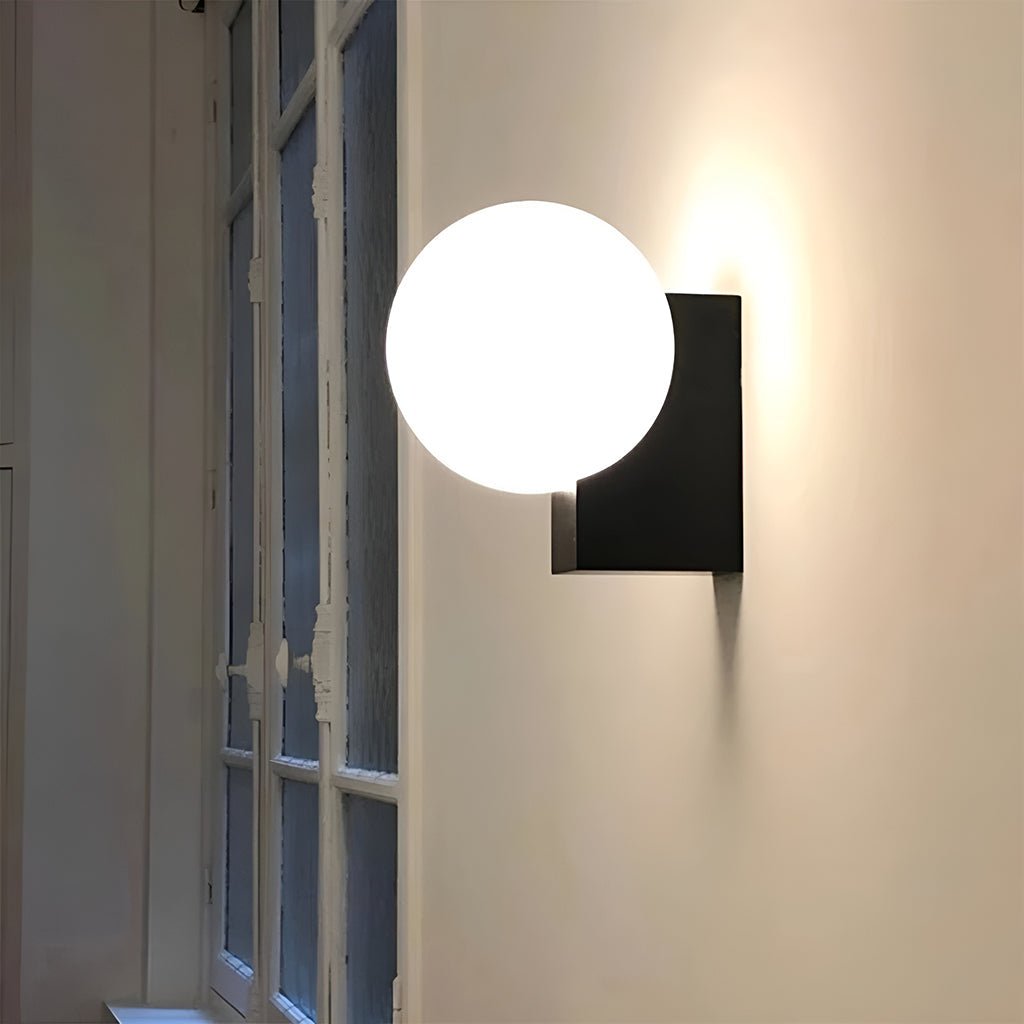 Vantheir Wall Lamp