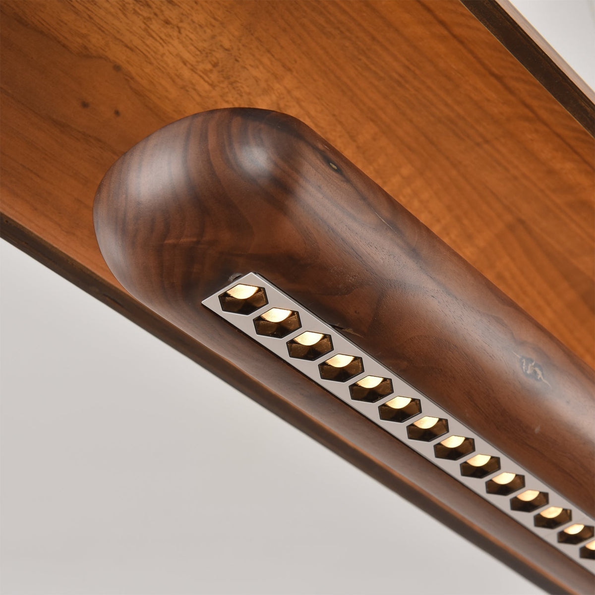 Rinireon wood Linear Chandelier