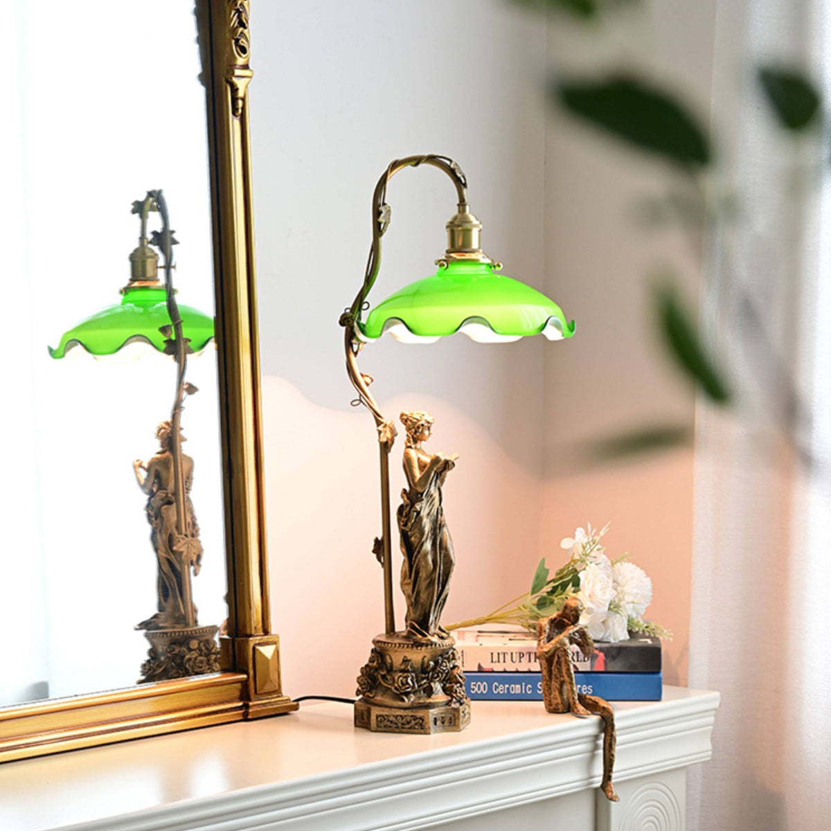Petalo Lady Statue Glass Table Lamp