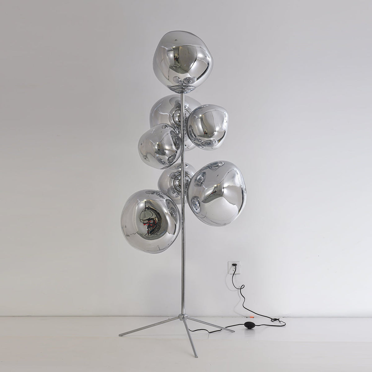 Calalielle Floor Lamp