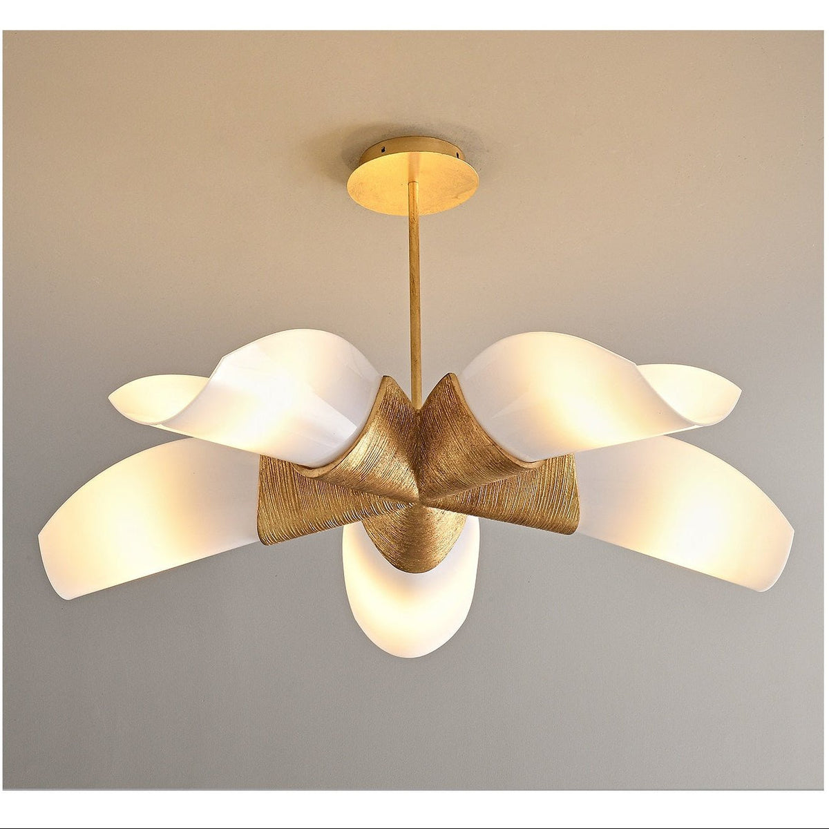 Orelenora Bloom Chandelier