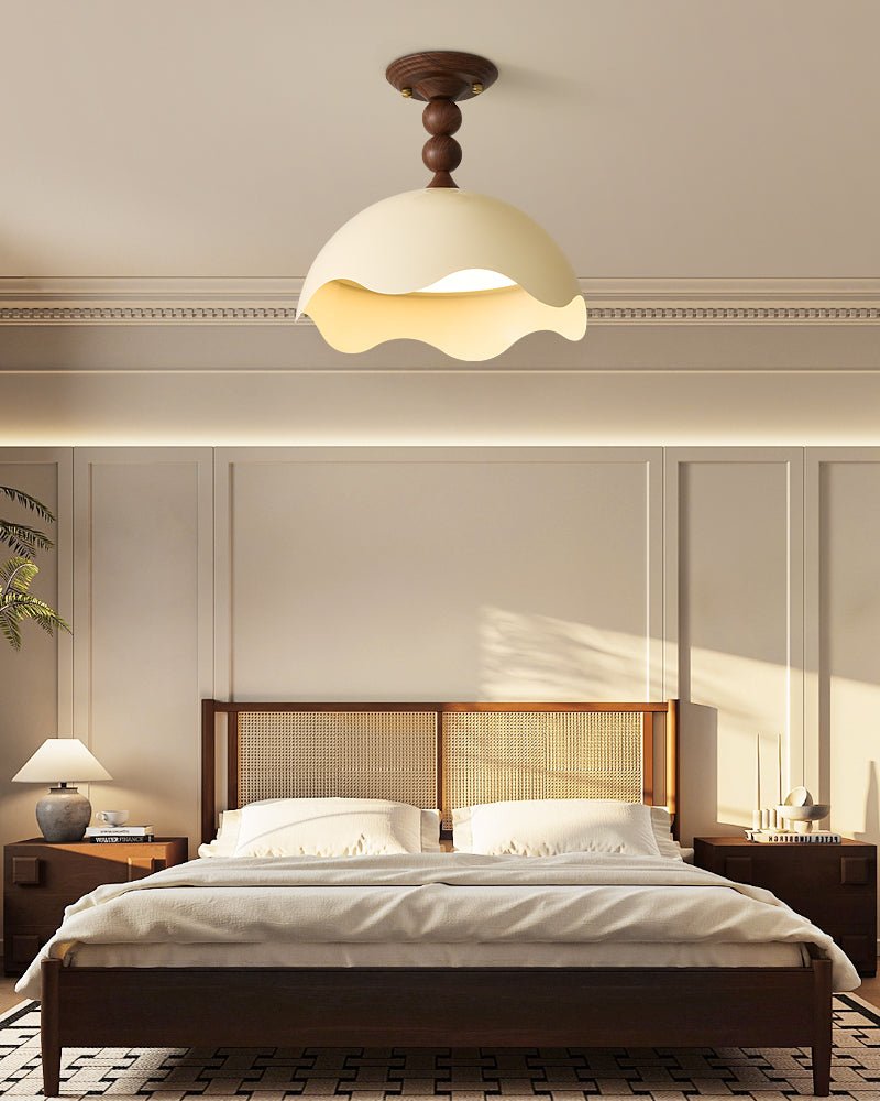 Noriraine Scallop Ceiling Light