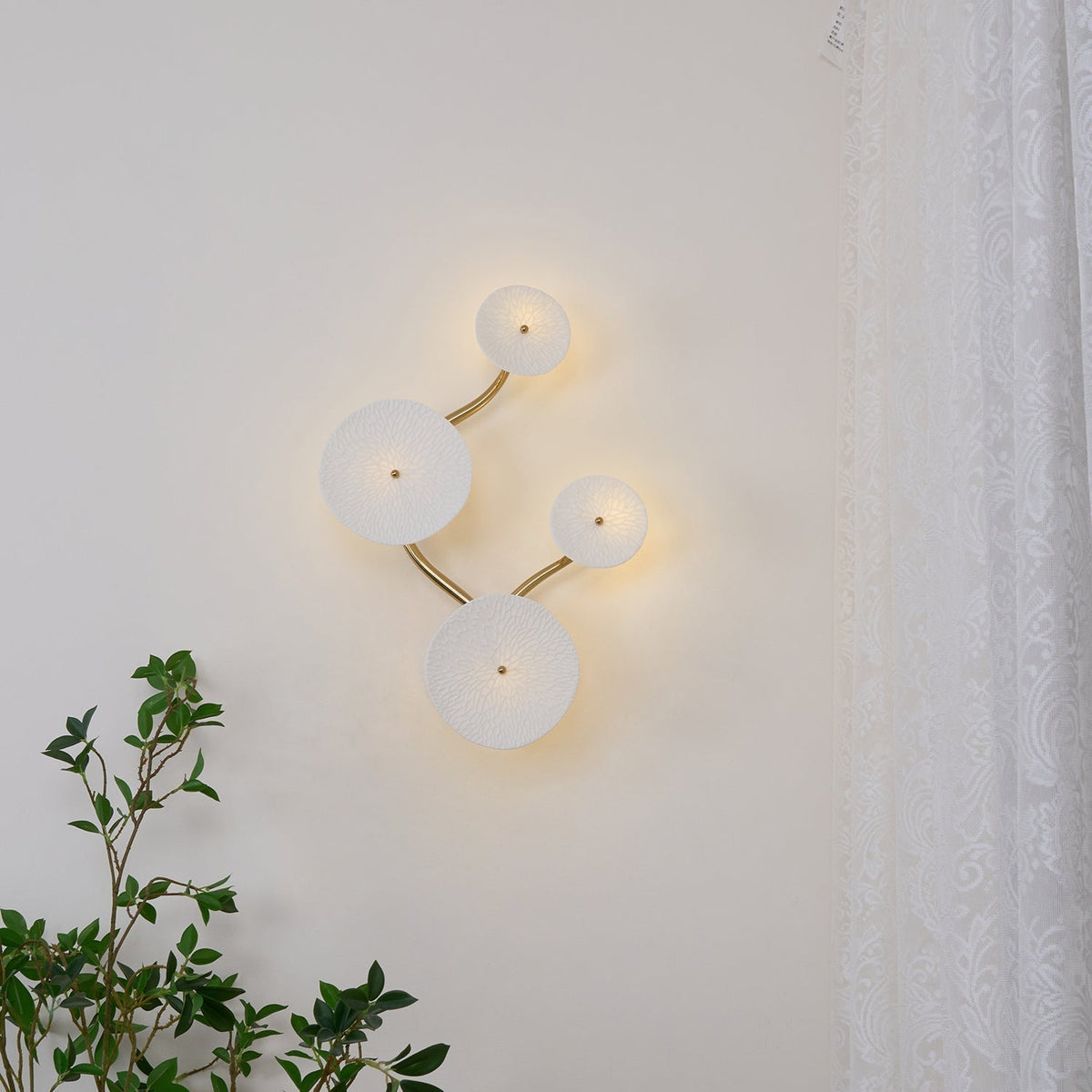 Begovom Lotus Petal Wall Lamp