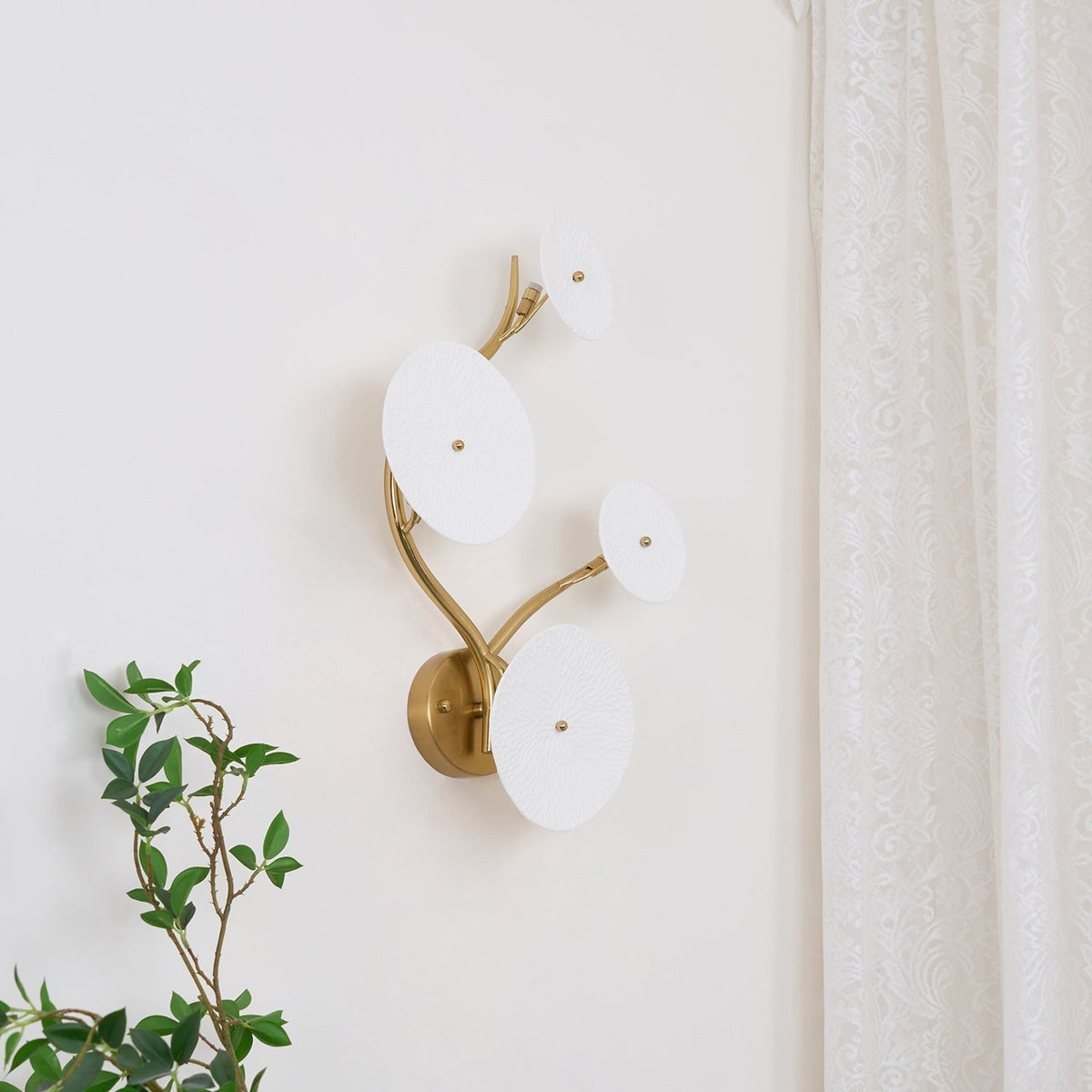 Begovom Lotus Petal Wall Lamp