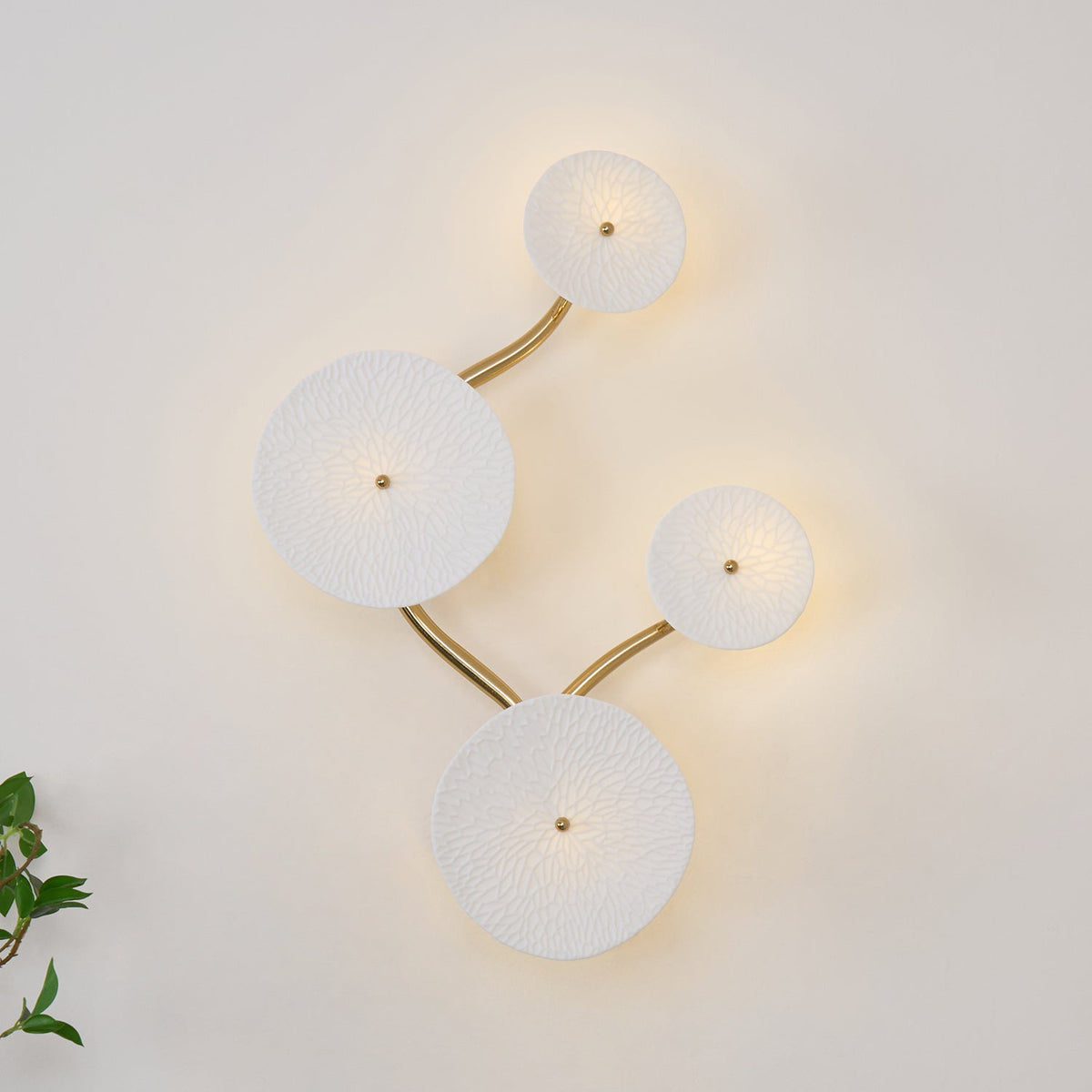Begovom Lotus Petal Wall Lamp