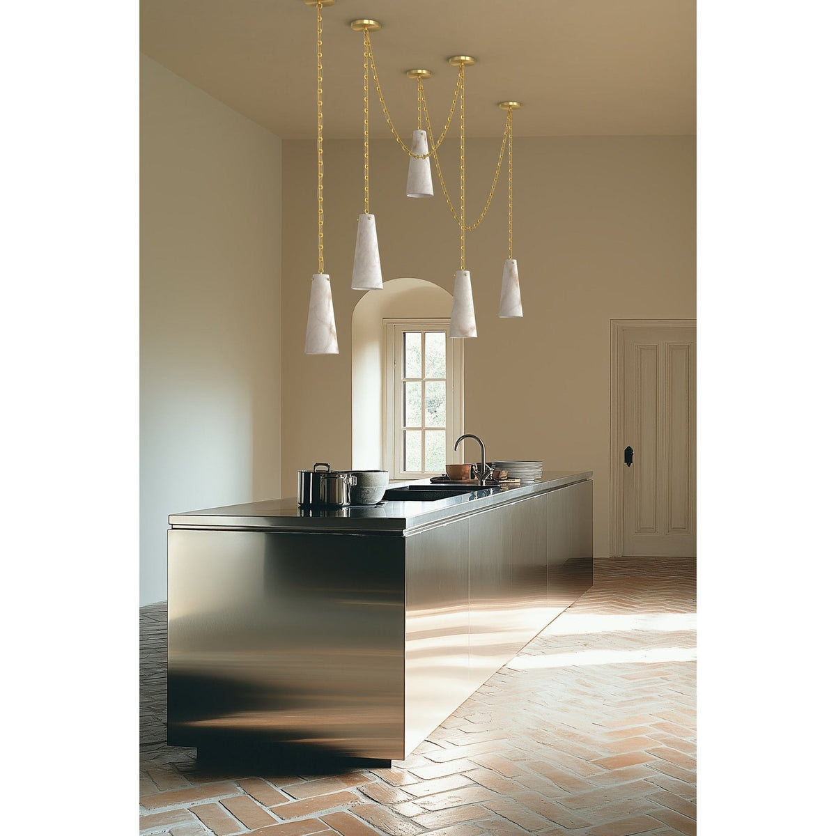 Nivivissa Alabaster Chandelier