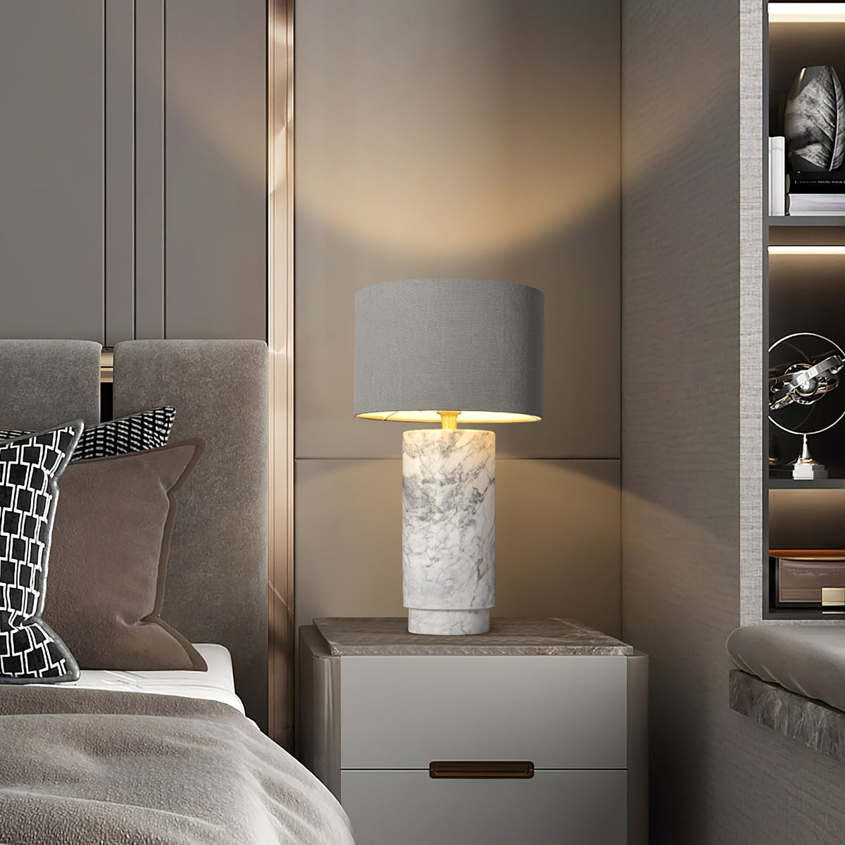 Viraelella Table Lamp