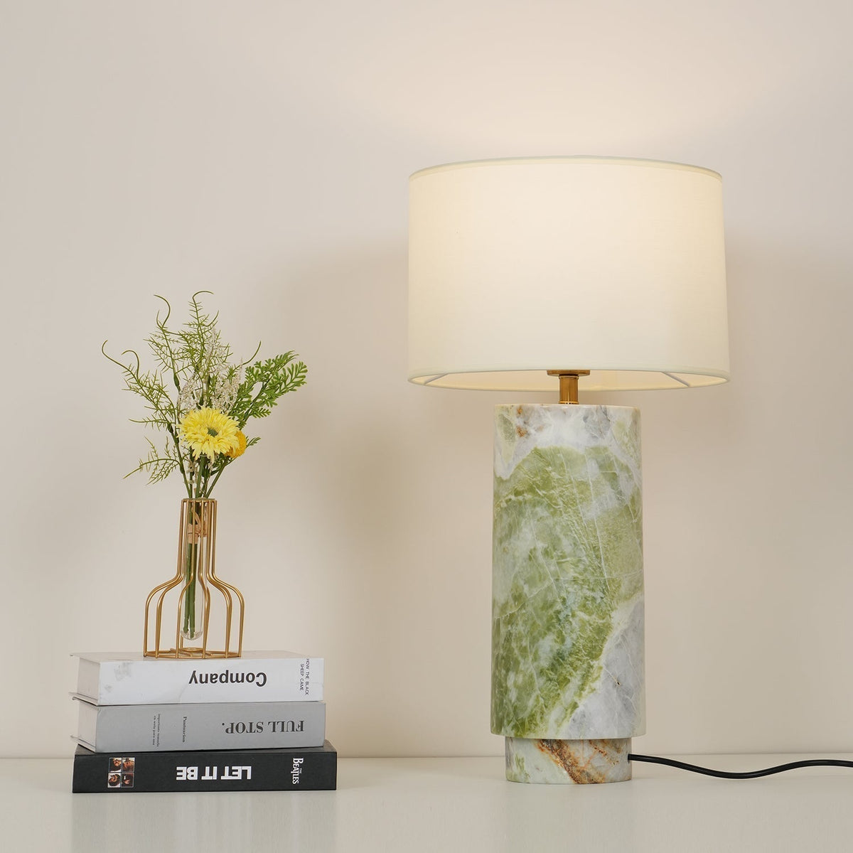 Viraelella Table Lamp