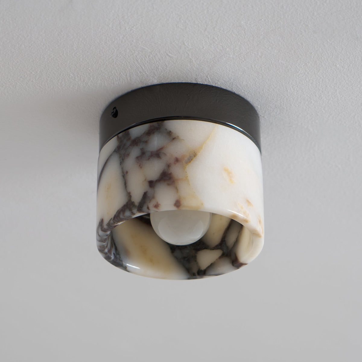 Ivinir Round Marble Ceiling Lamp-Relic Pieces