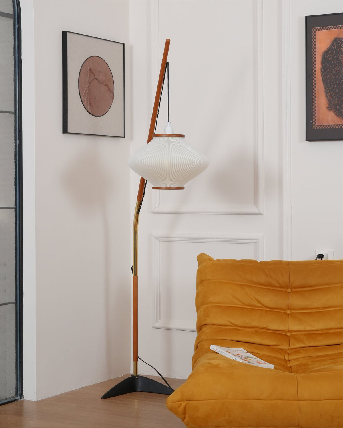 Elairira Floor Lamp
