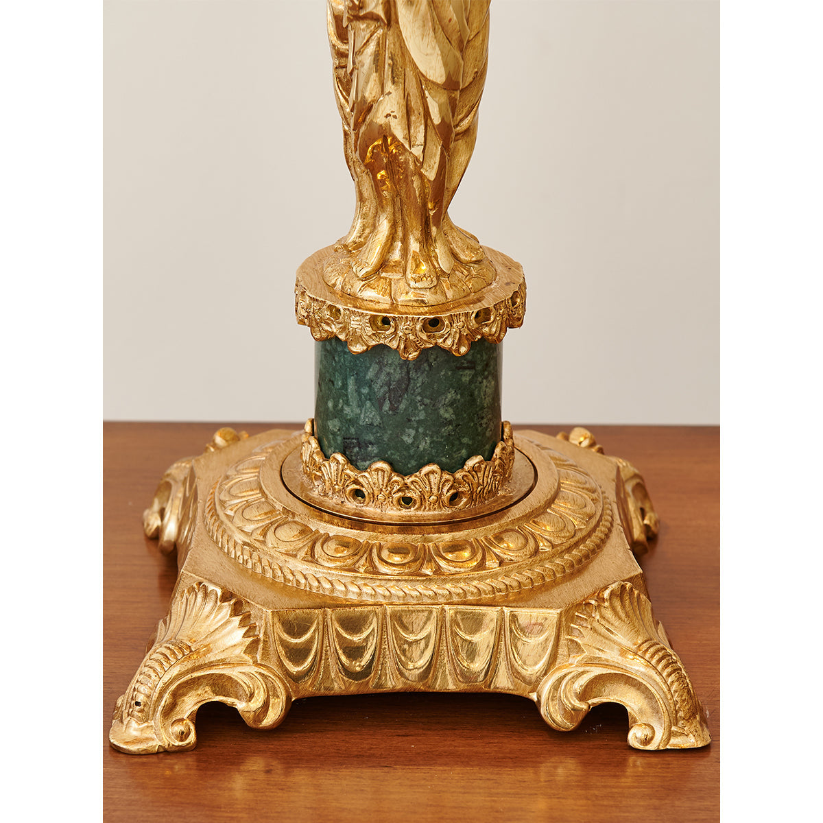 Velenira Allegro Table Lamp