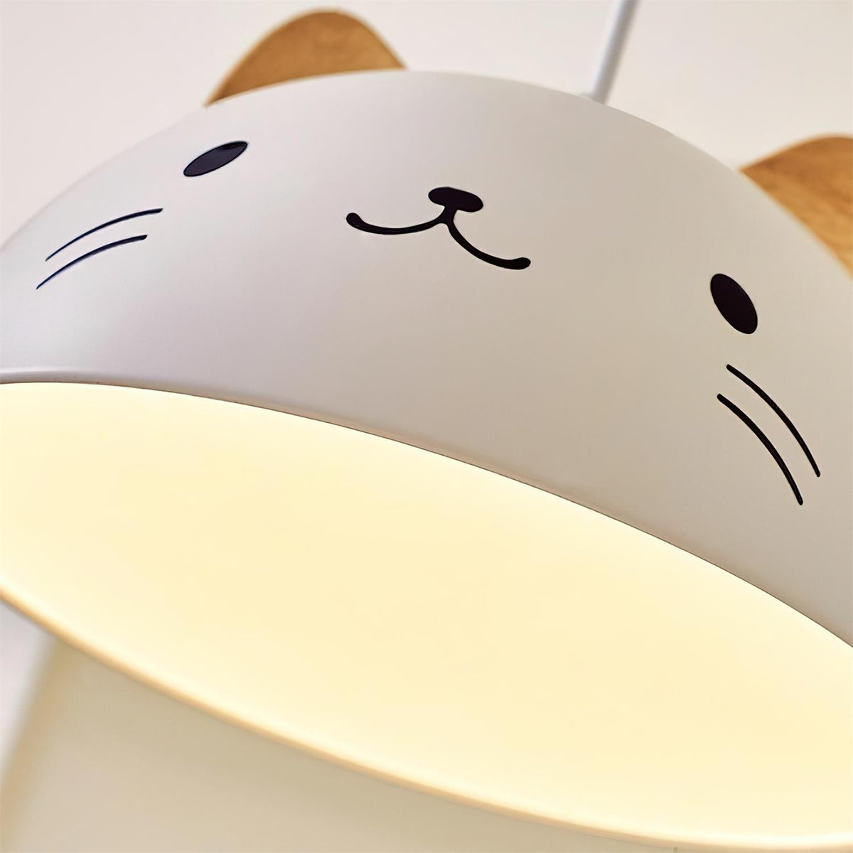 Mewi Playful Cat-Face Pendant Lamp