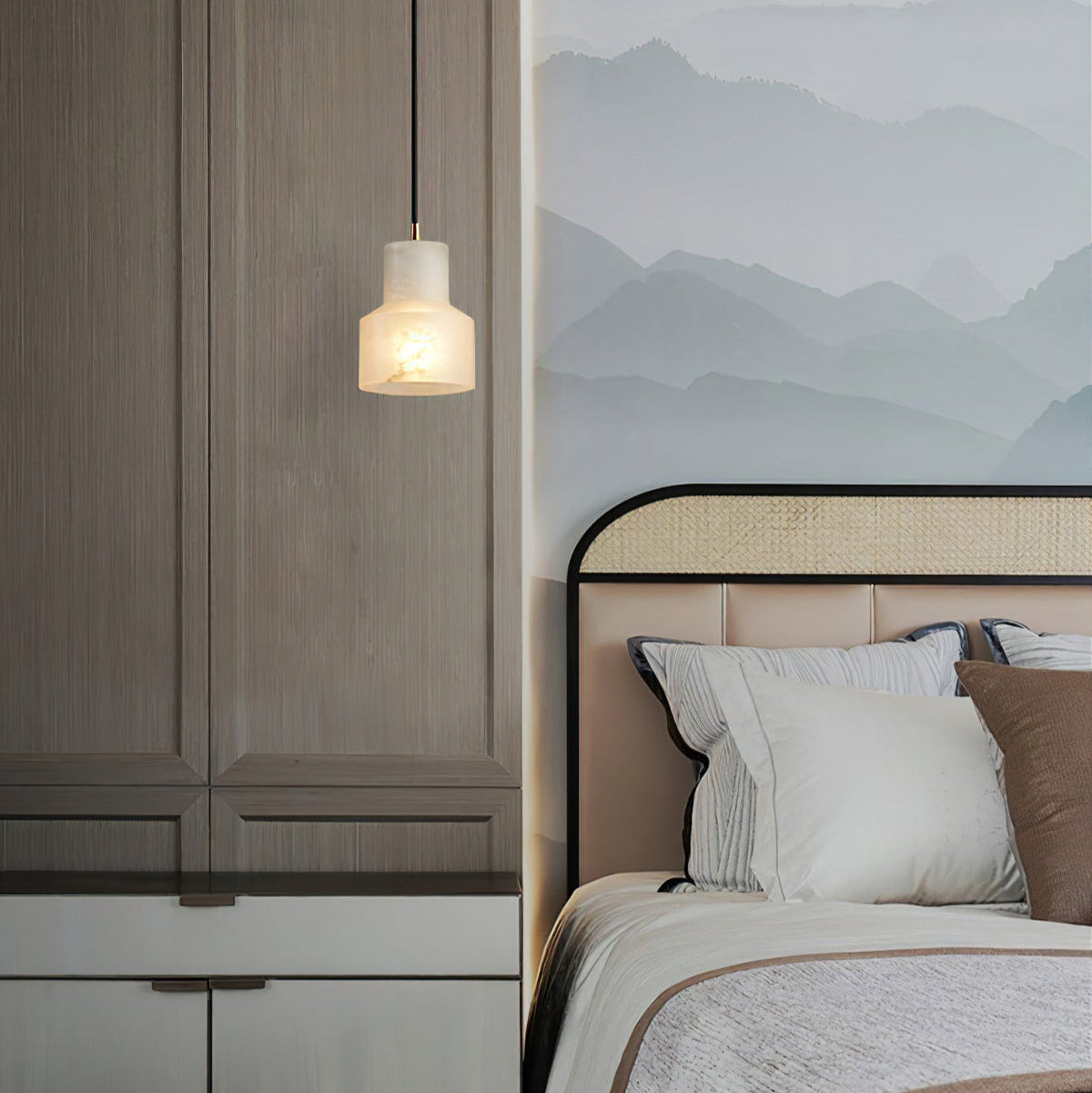 Kuvimar Alabaster Pendant Light Brass Luxurious