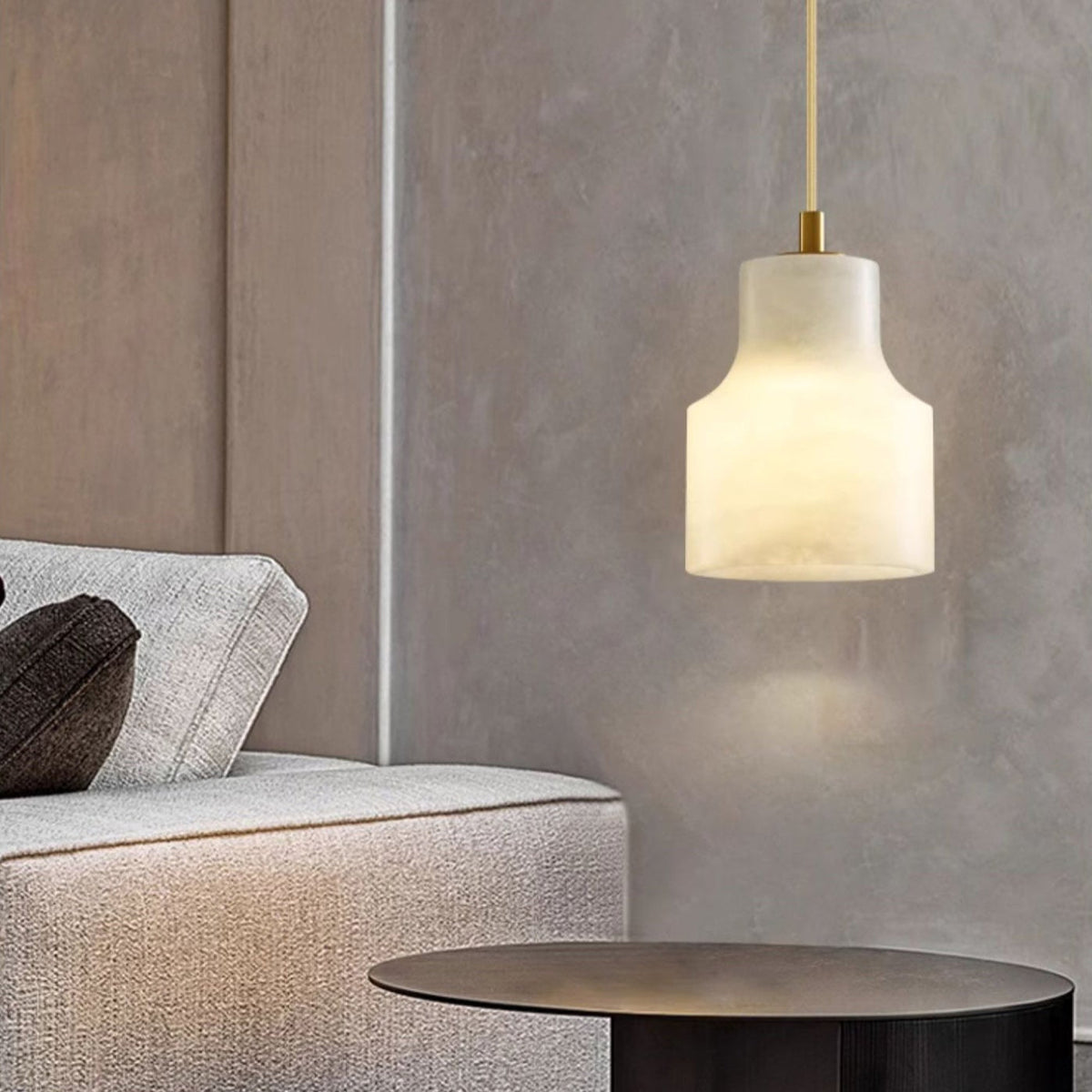 Kuvimar Alabaster Pendant Light Brass Luxurious