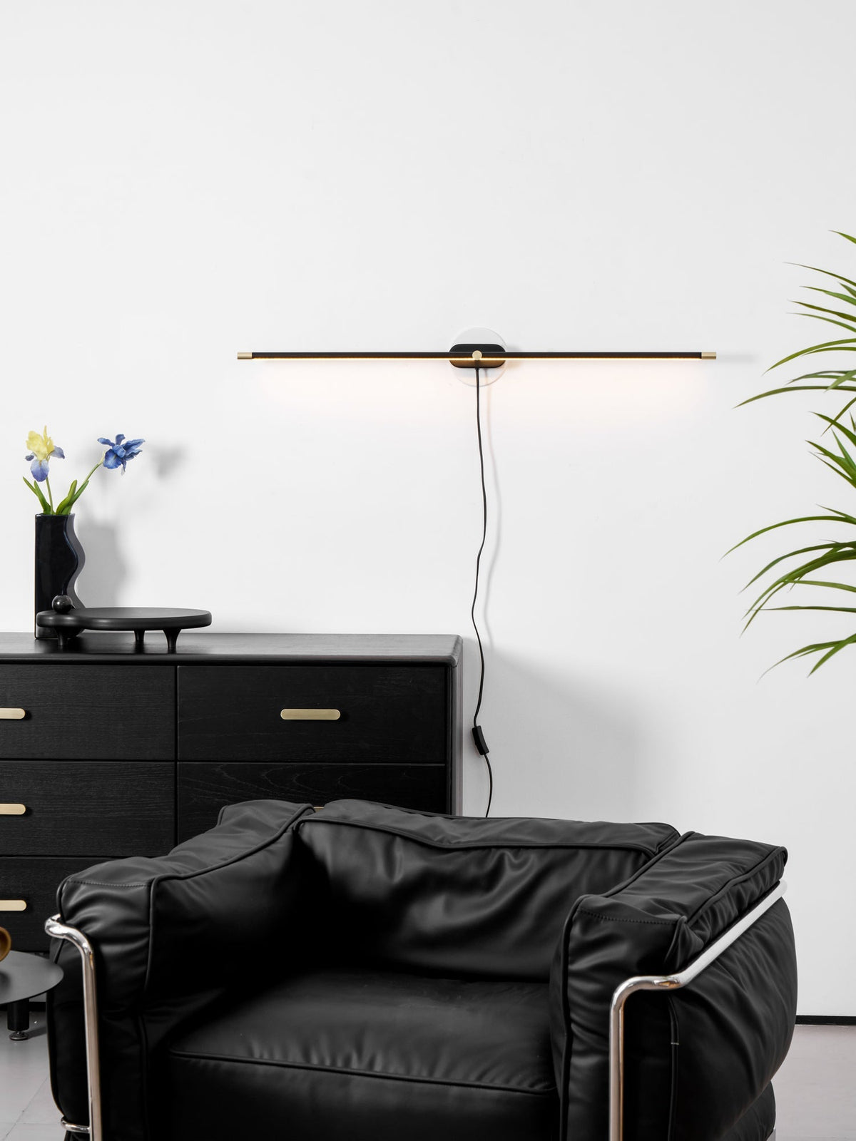 Elaoira Wall Lamp