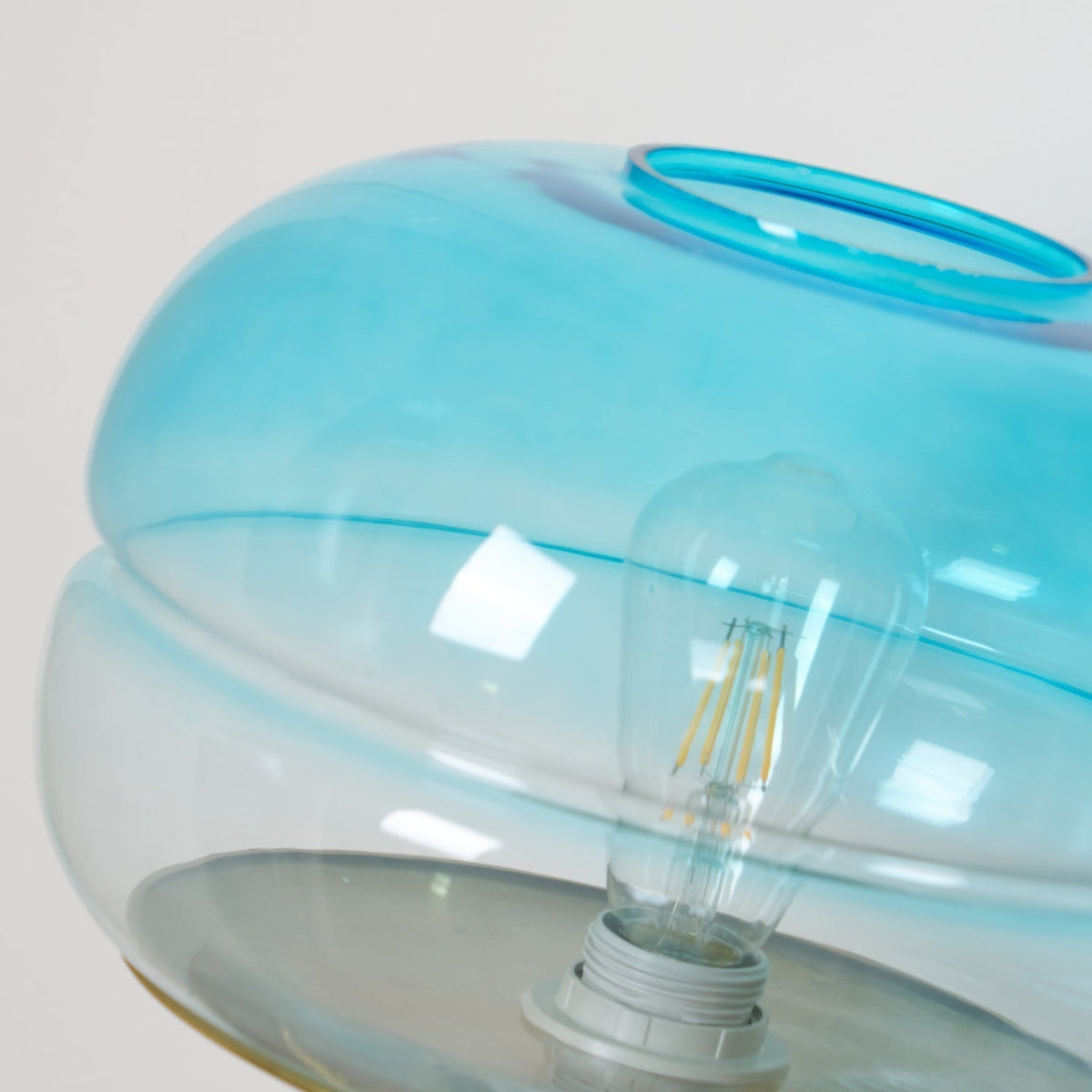 Lumaira Moda Table Lamp