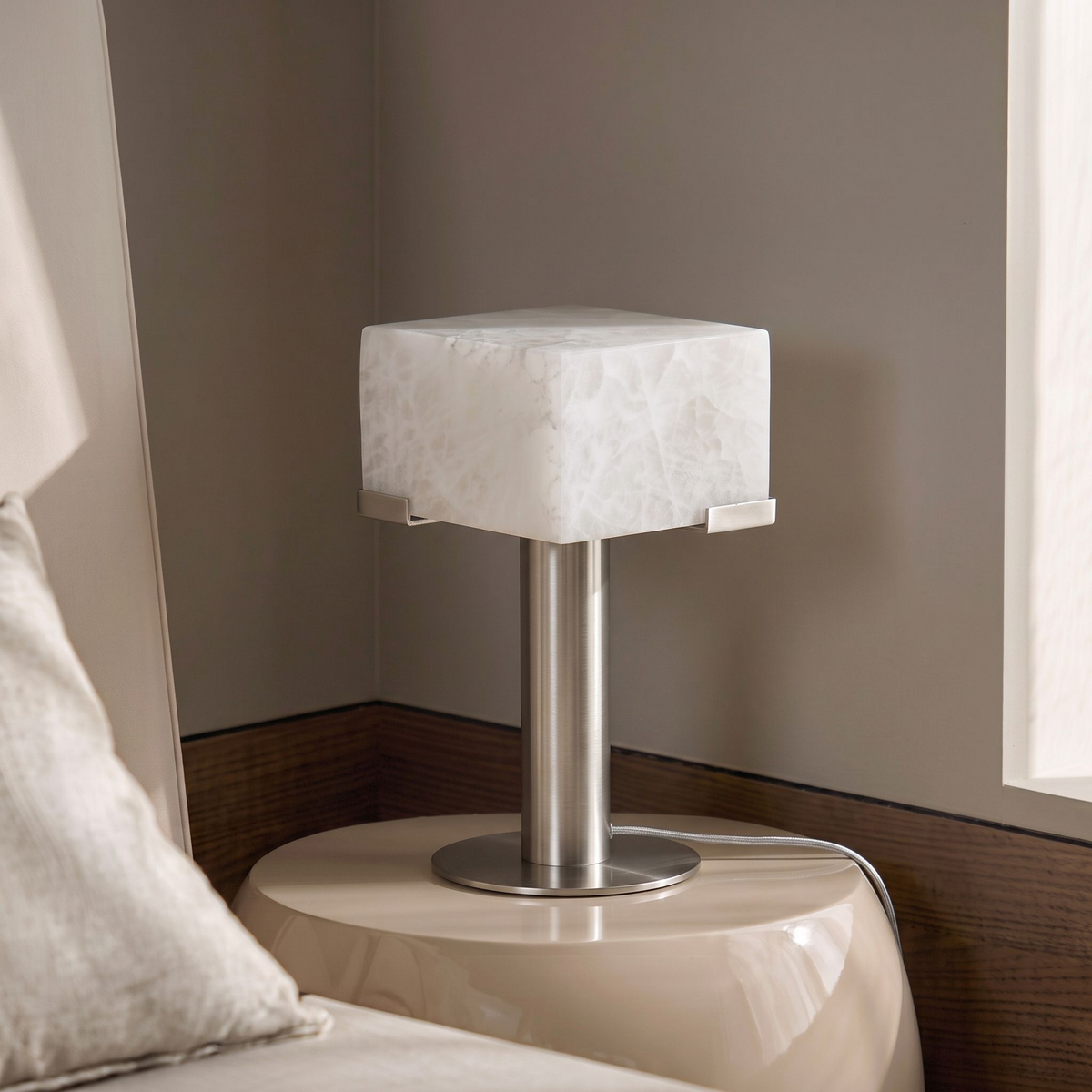 Valenstone Alabaster Table Lamp