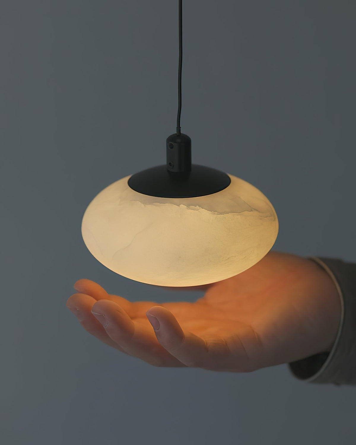 Cuthean Brass Alabaster Pendant Lamp