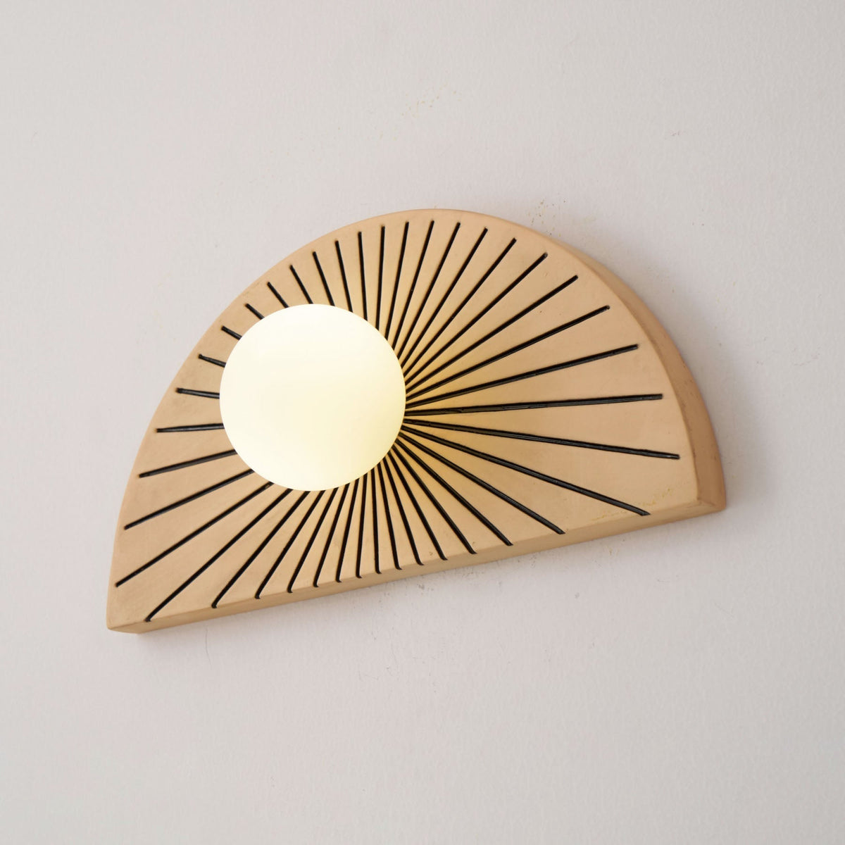 Celaelle Resin Glass Wall Lamp