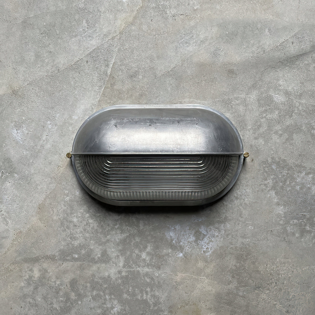 Lovutil Modern Round/Ellipse Outdoor Waterproof Wall Lamp. 2 Colors