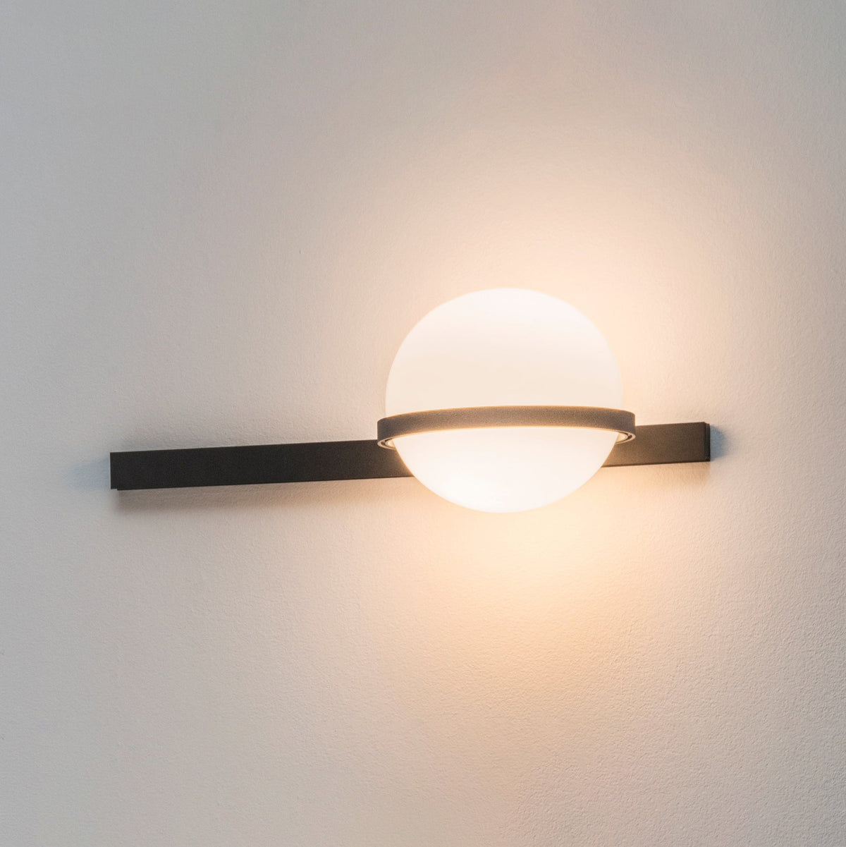 Suren Indoor Outdoor Wall Light