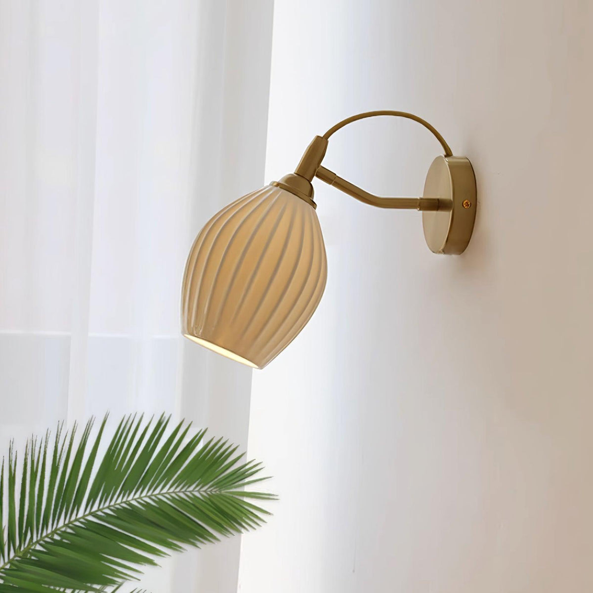Amira Ceramic Wall Lamp