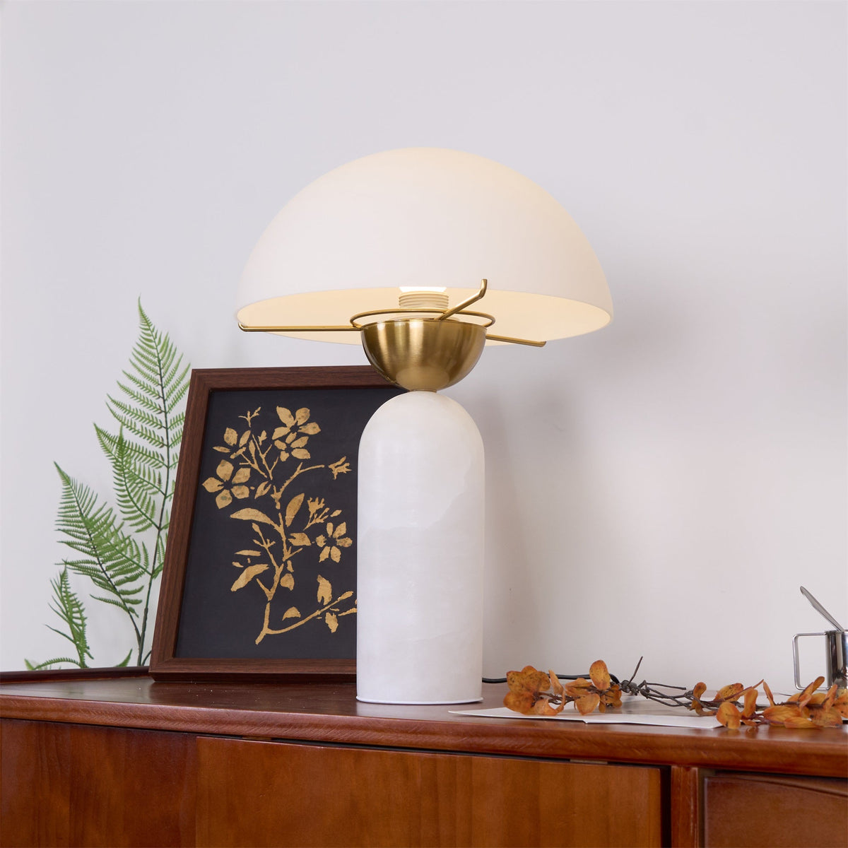 Tirixon Alabaster Table Lamp