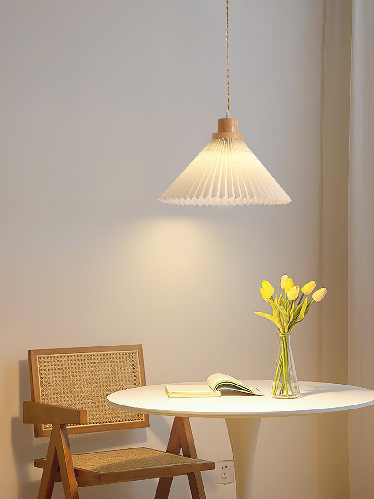 Rinisora Modern Wood Pendant Light