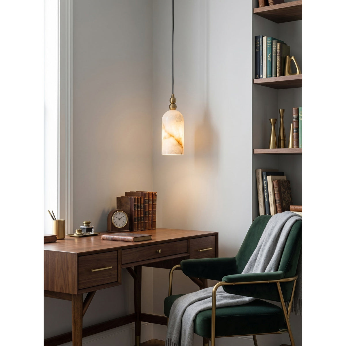 Eiranelia Alabaster Pendant Lamp