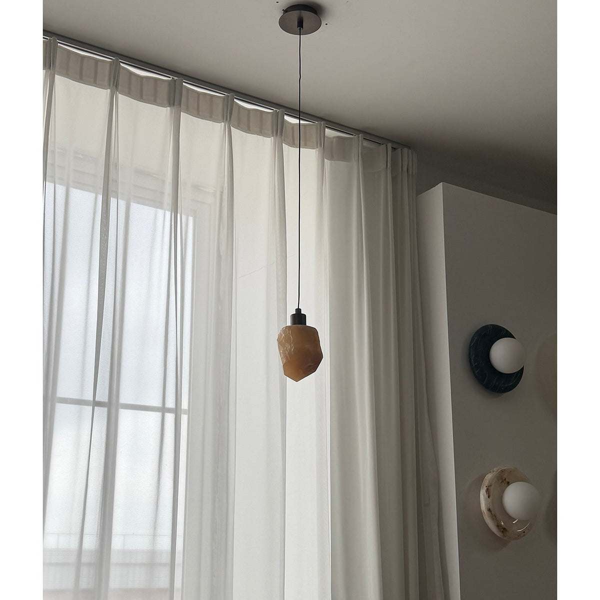 Viraeeria Pendant Lamp
