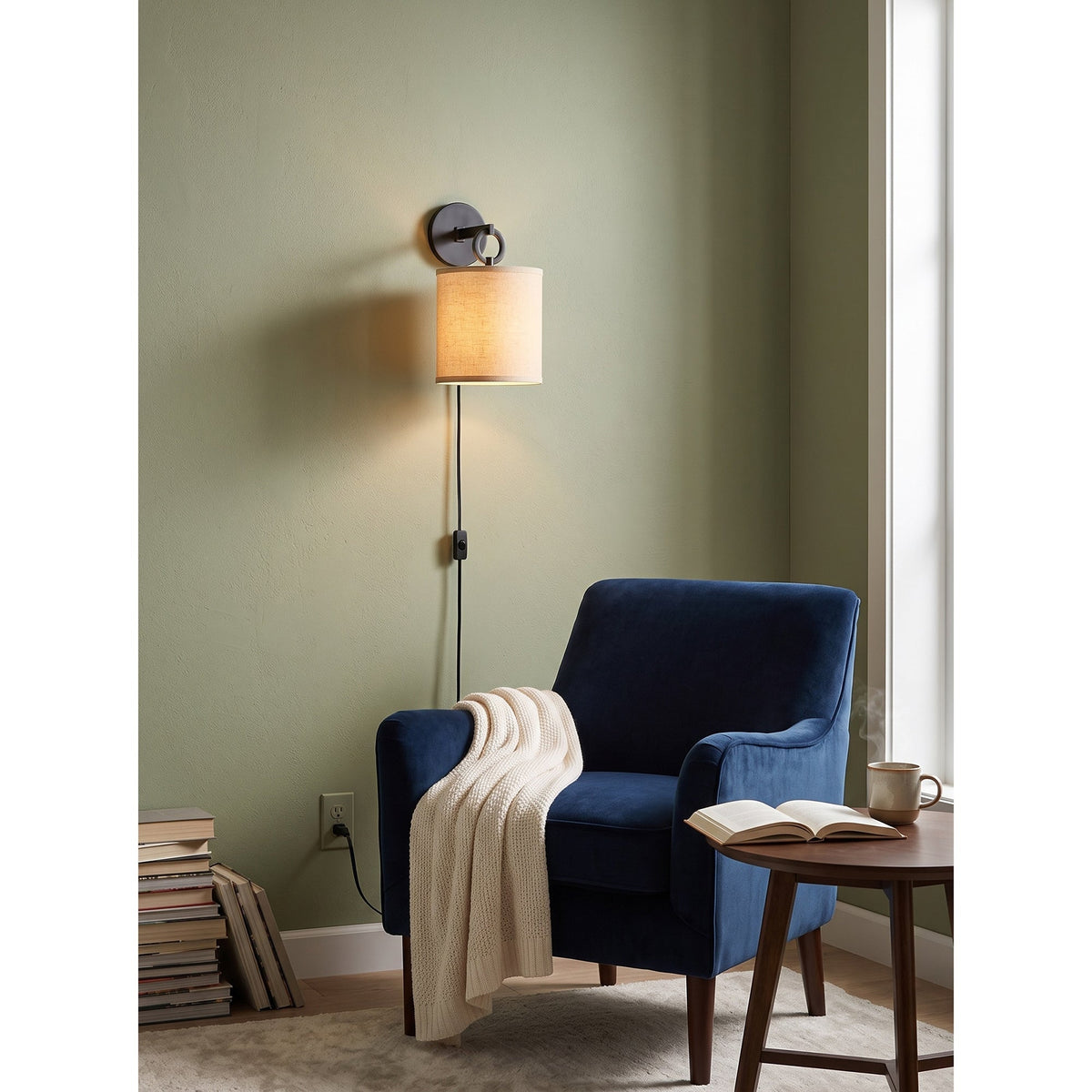 Full Circle Plug-in Wall Sconce