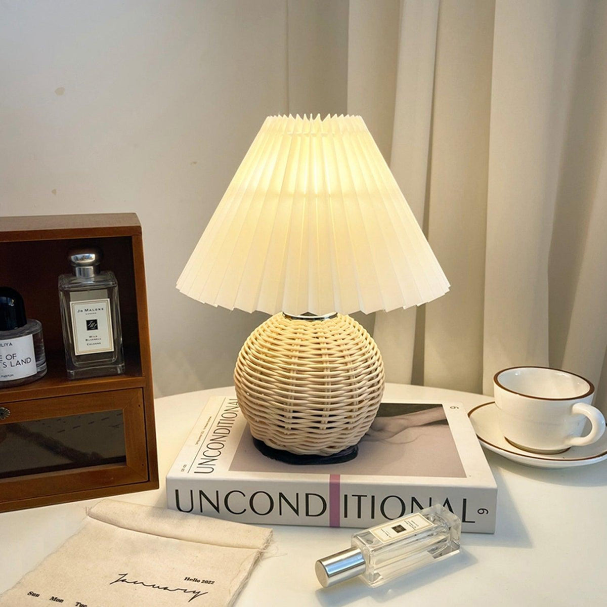 Ravuena Rattan Pleated Table lamp