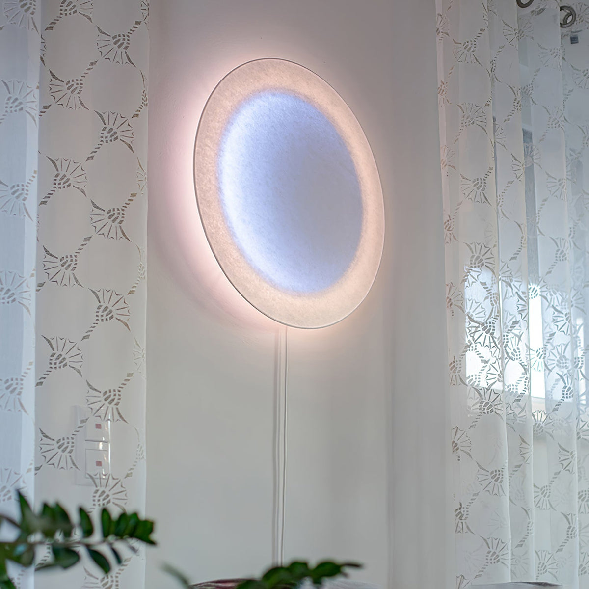 Calirira Solen Plug-in Wall Light