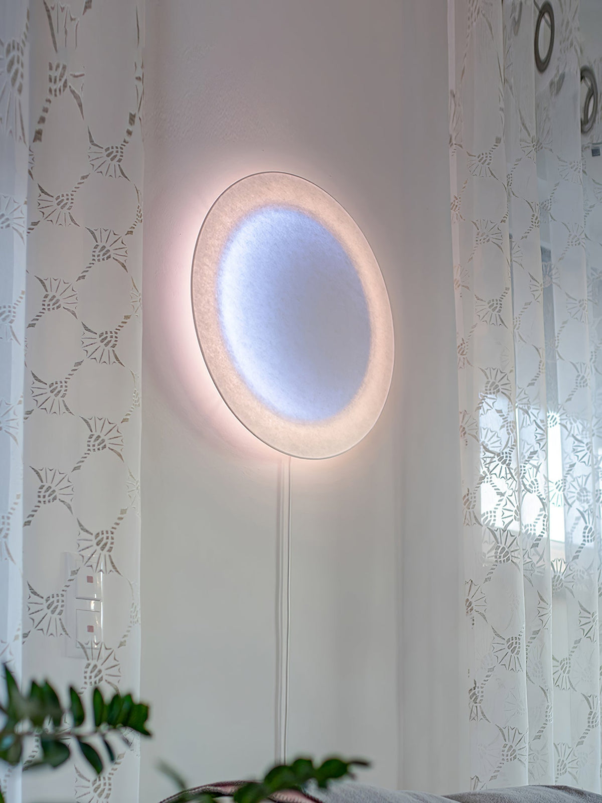Calirira Solen Plug-in Wall Light
