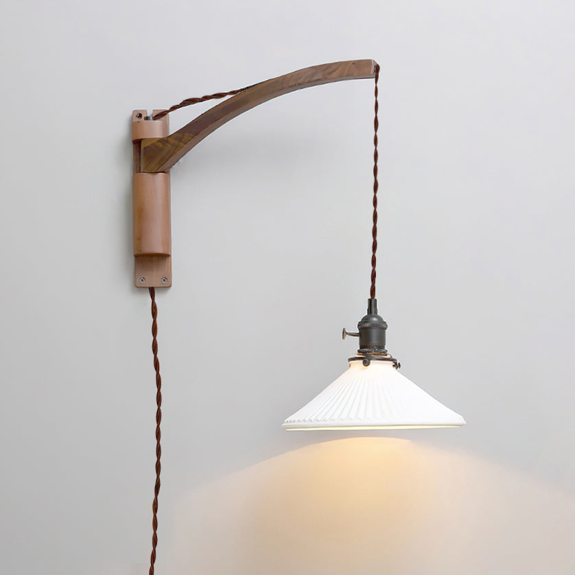 Mirisaria Wall Lamp