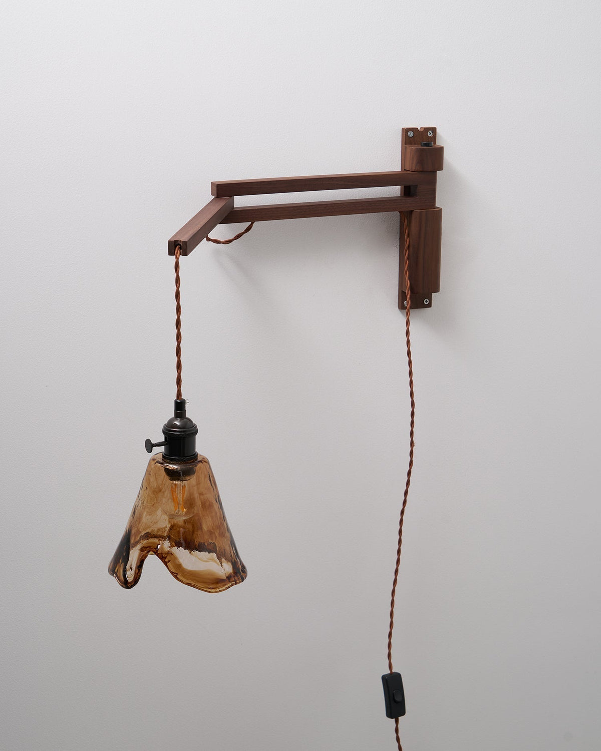 Mirisaria Wall Lamp