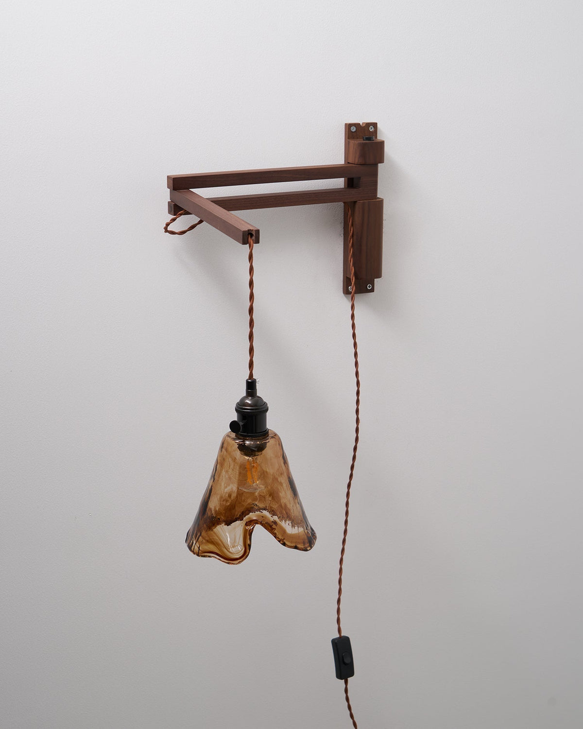 Mirisaria Wall Lamp