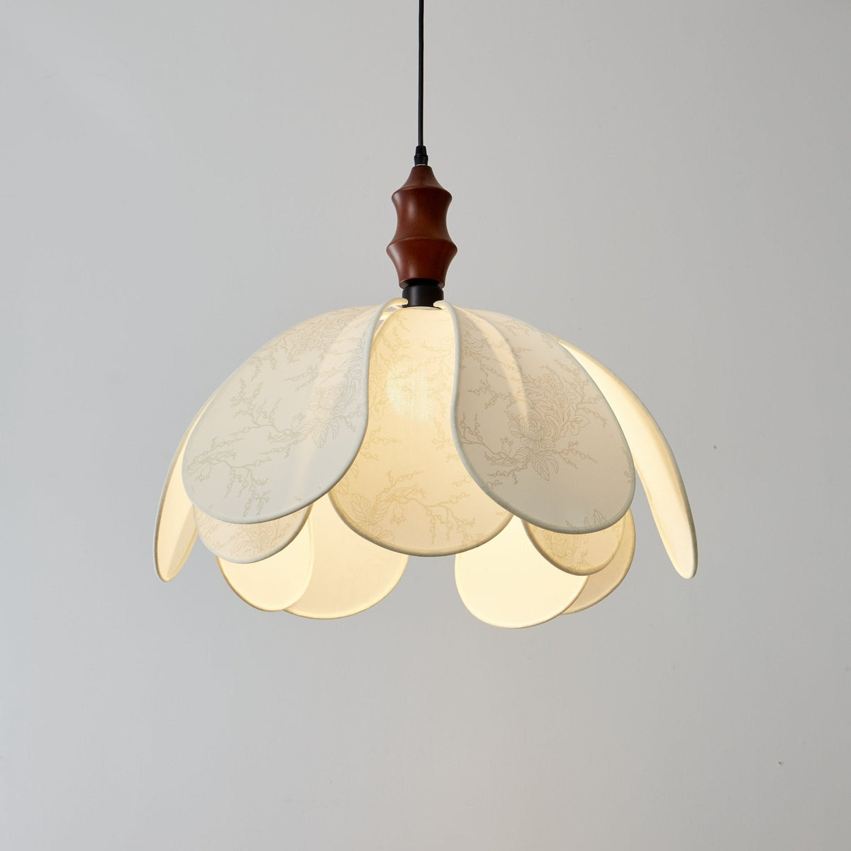 Calanaine Petal Pendant Lamp