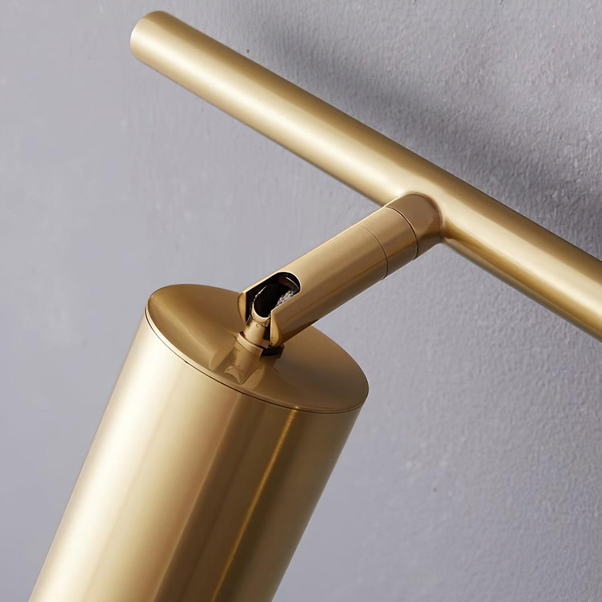 Elaivora Spotlight Wall Light
