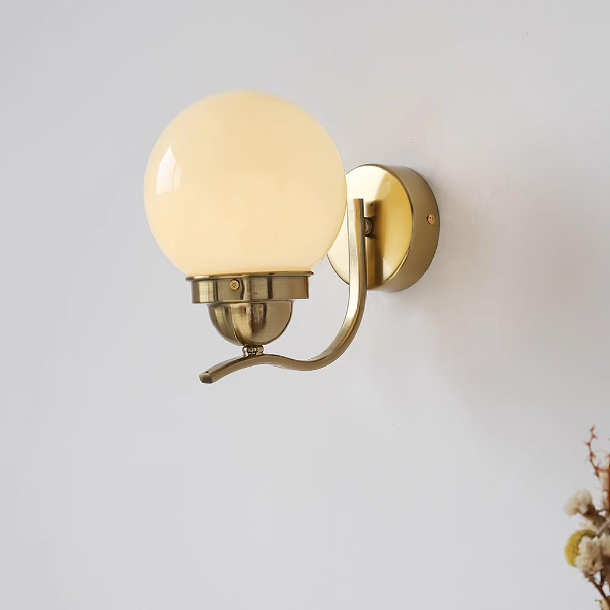 Velisette Wall Lamp
