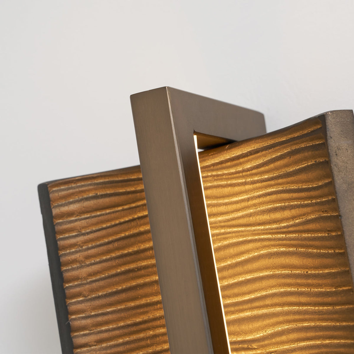 Varlienne Wall Lamp