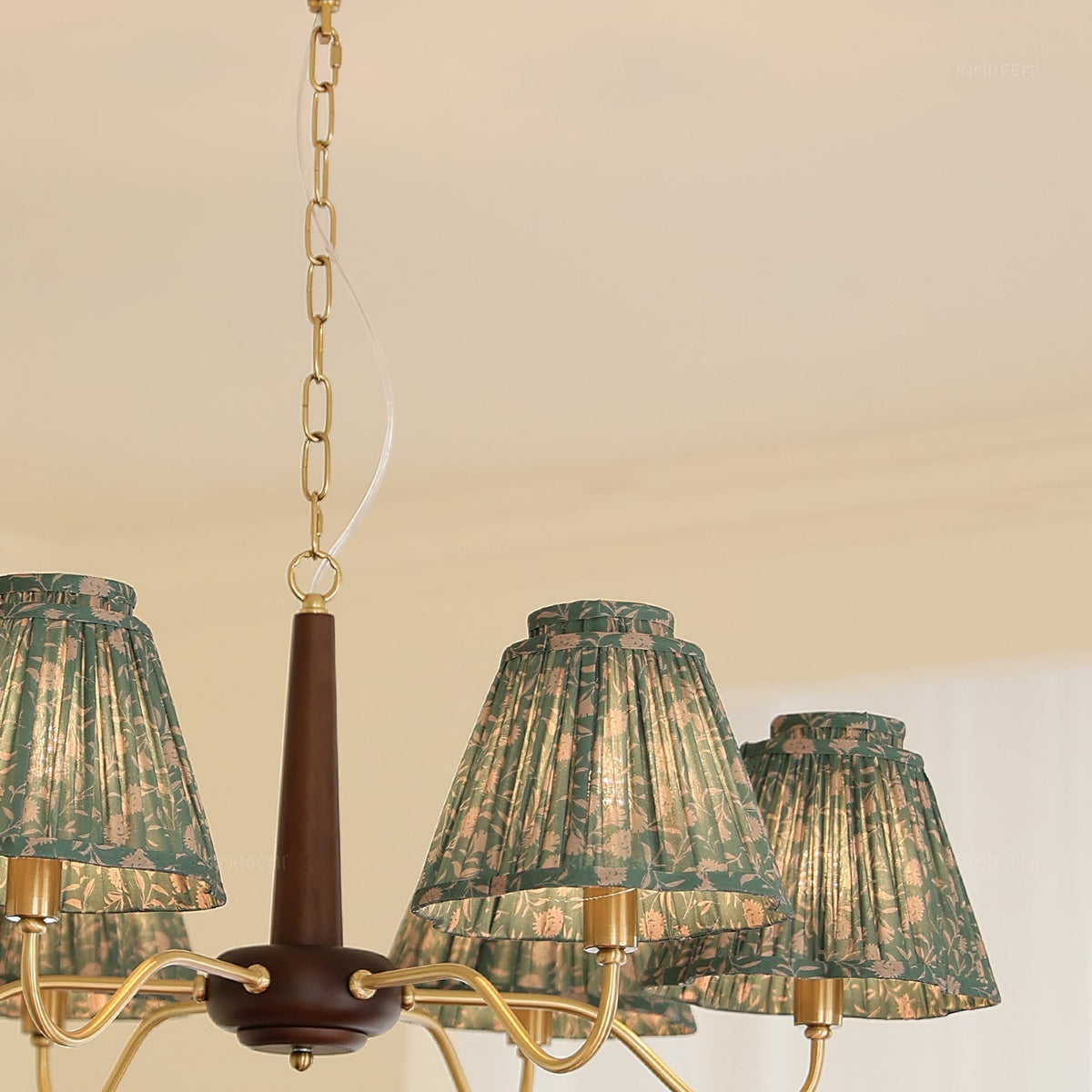 Viraarissa Chandelier