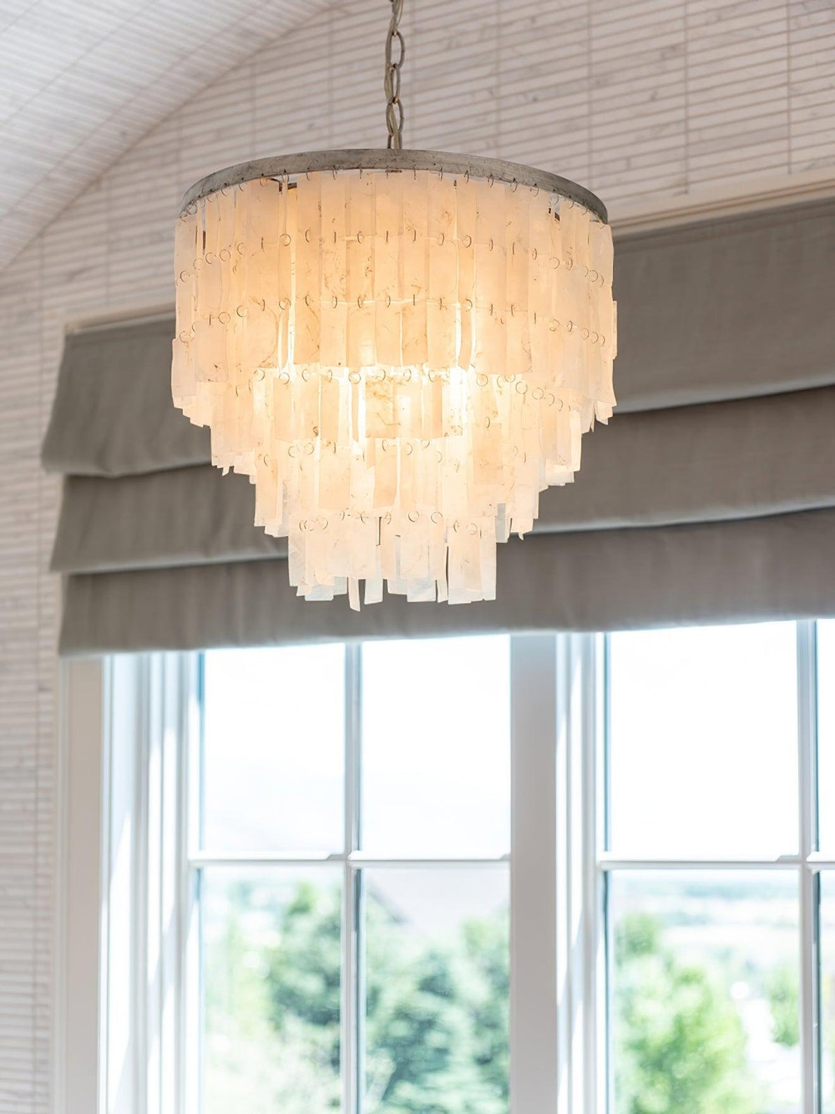 Coraise Luxury Shell Pendant Light
