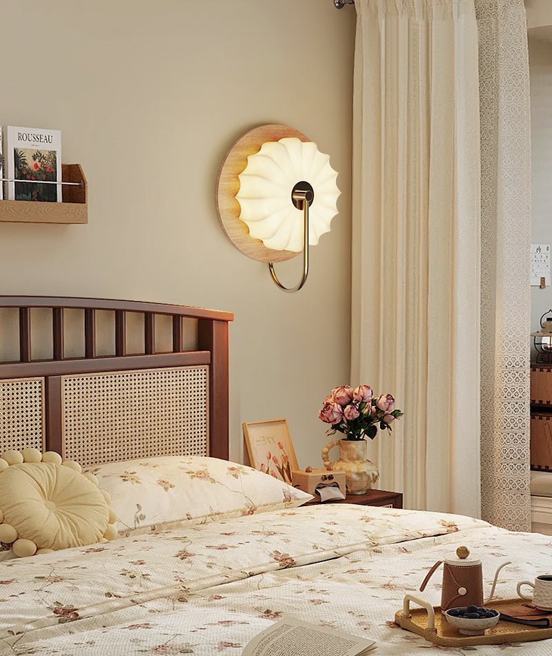 Liorvelle Petal Wall Lamp